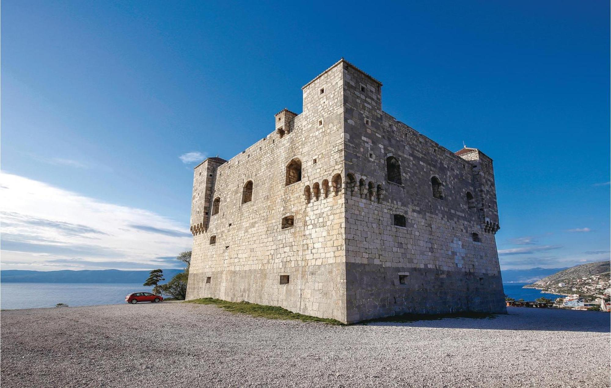 Awesome Apartment In Senj With Wifi 외부 사진